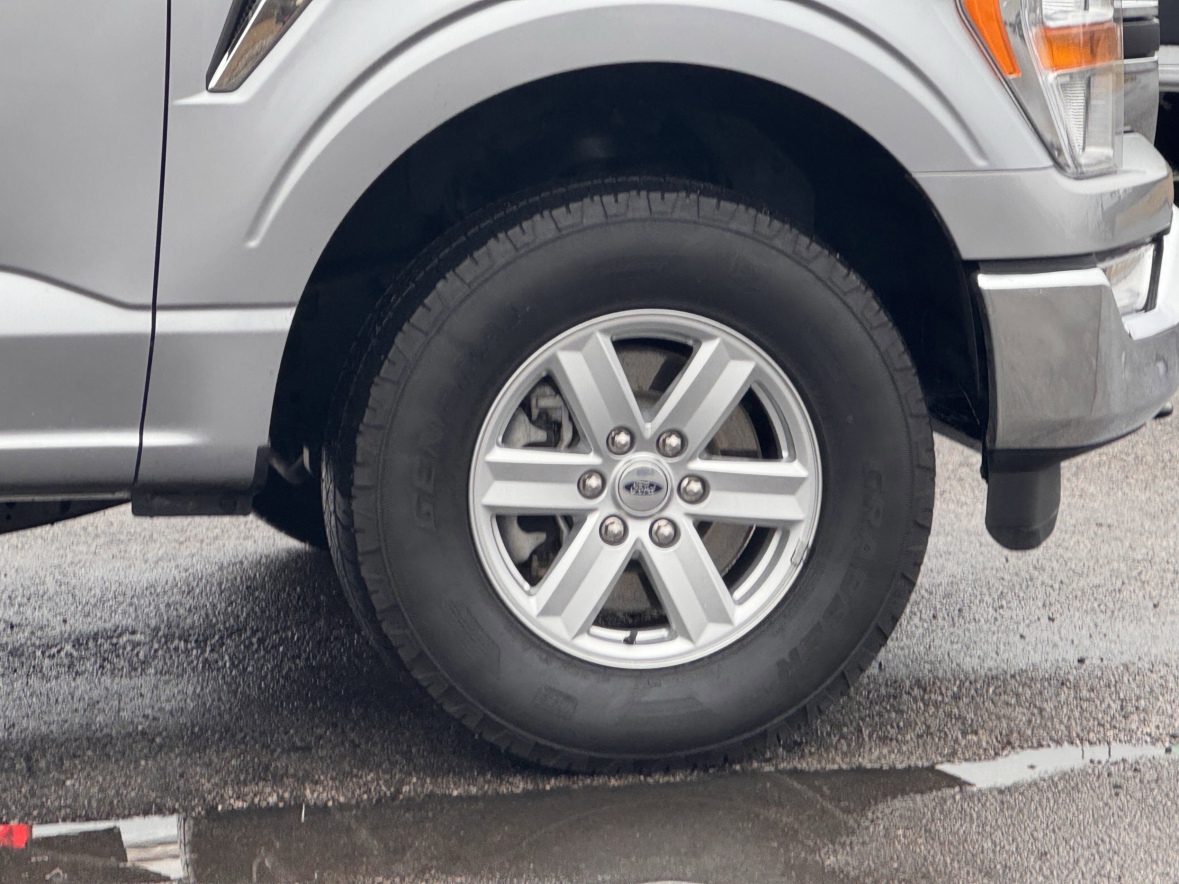 Used 2022 Ford F150 XLT w/ Trailer Tow Package image 8