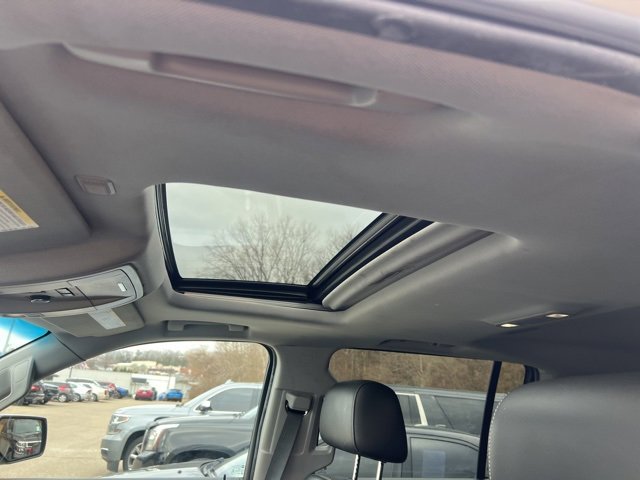 Used 2015 Chevrolet Suburban LTZ image 13