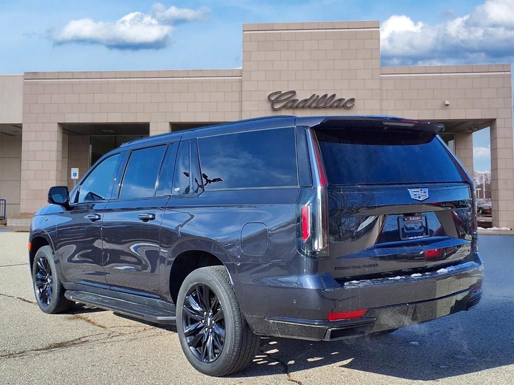 Used 2023 Cadillac Escalade ESV Sport image 6
