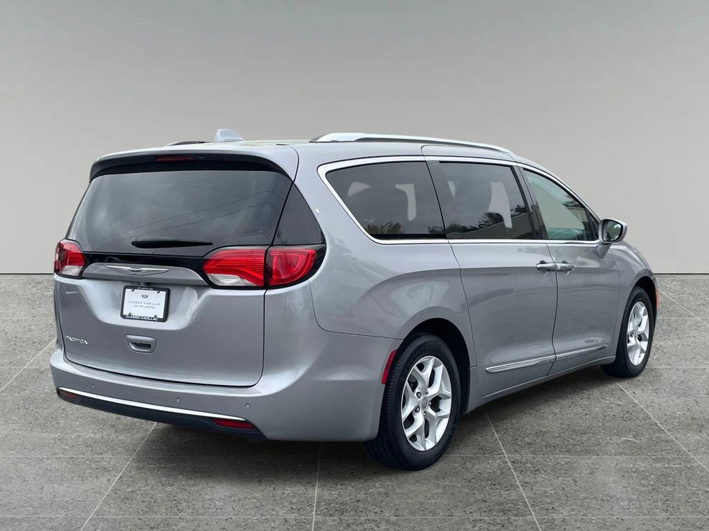 Used 2018 Chrysler Pacifica Touring-L Plus w/ Tire & Wheel Group image 5