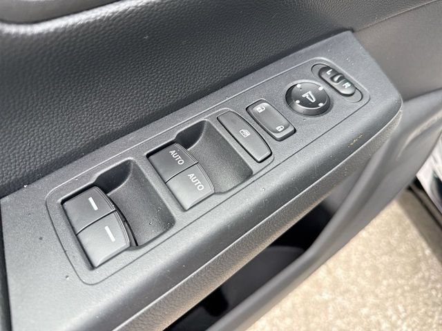Used 2025 Honda CR-V Sport image 13