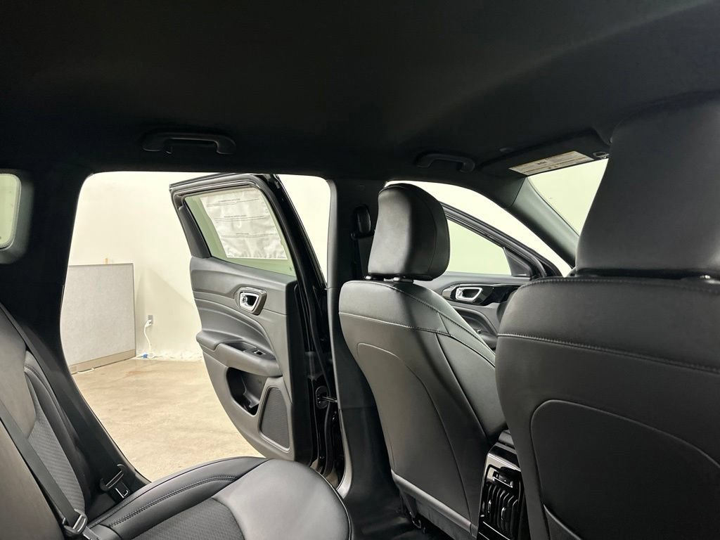 New 2026 Jeep Compass Latitude AWD/4WD image 23
