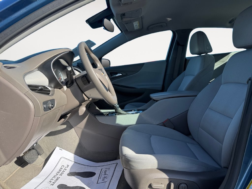 Used 2025 Chevrolet Malibu LT FWD image 9