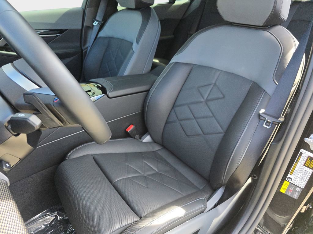 Used 2025 BMW i5 M60 w/ Executive Package image 19