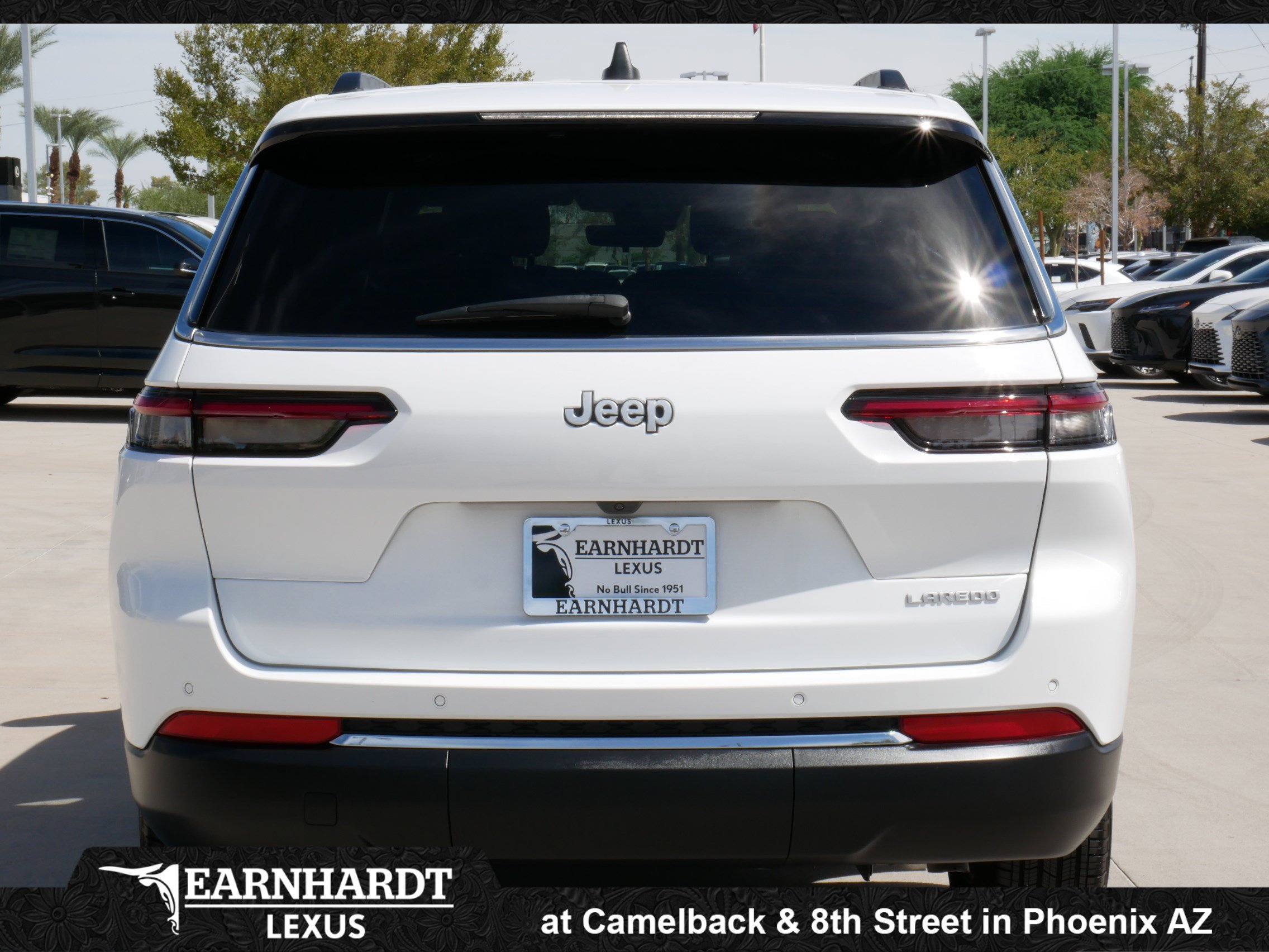 Used 2025 Jeep Grand Cherokee L Laredo RWD image 7