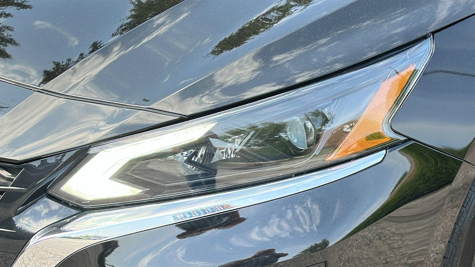 Certified 2023 Nissan Altima 2.5 SV w/ SV Premium Package image 4