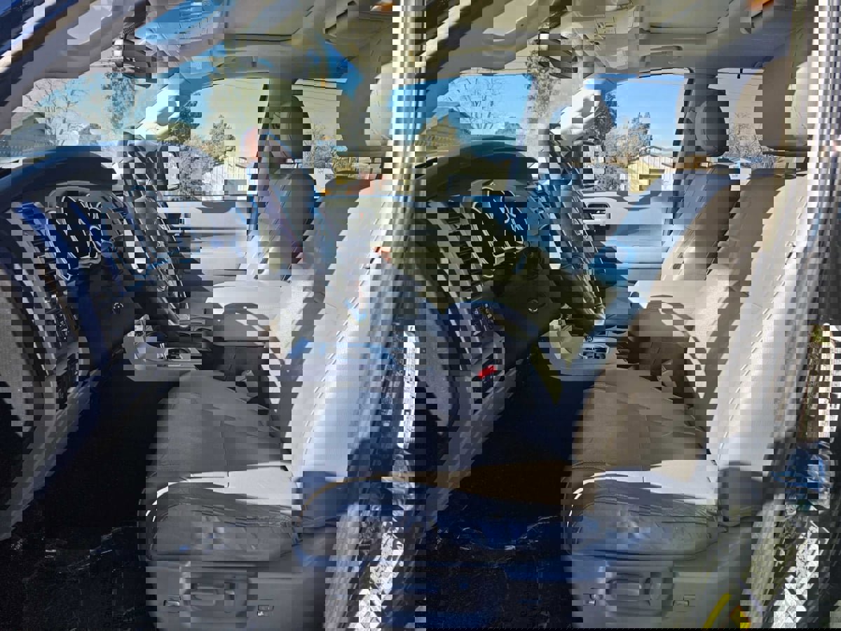 Used 2012 Toyota Sequoia Platinum image 9