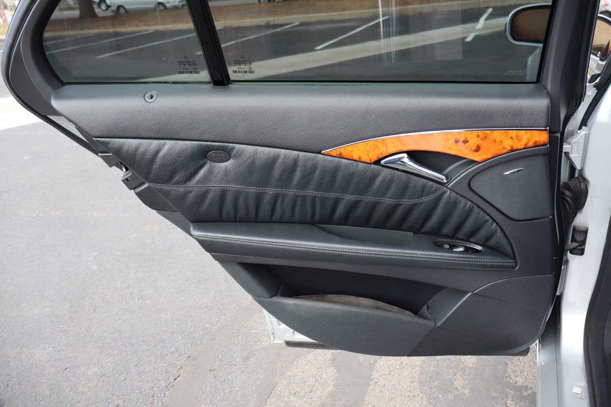 Used 2005 Mercedes-Benz E 500 4MATIC image 24