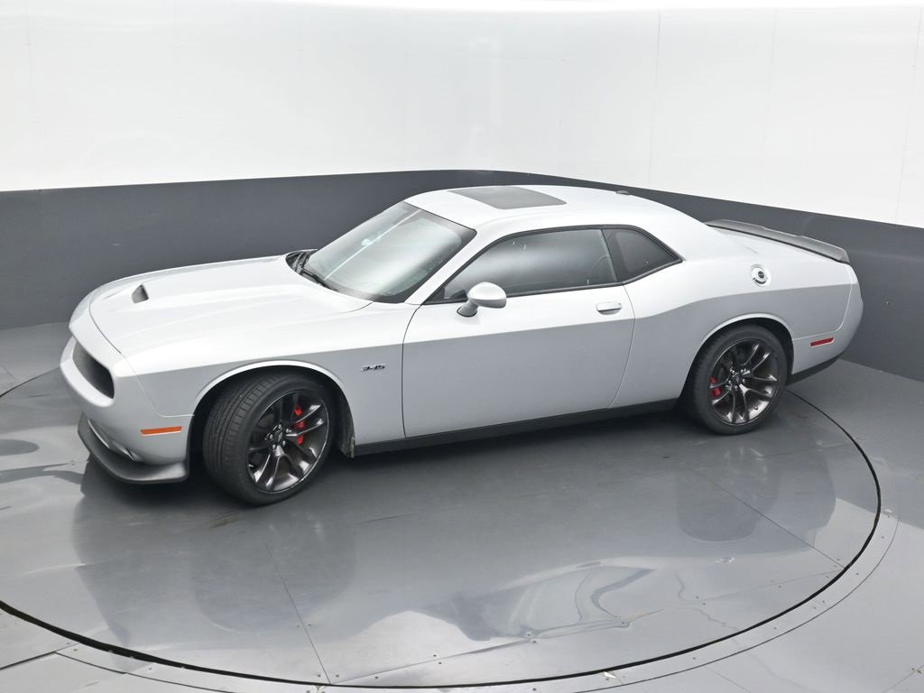 Used 2023 Dodge Challenger R/T w/ Performance Handling Group image 12