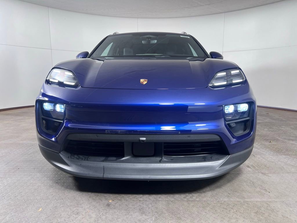 Certified 2024 Porsche Macan 4 Electric image 10