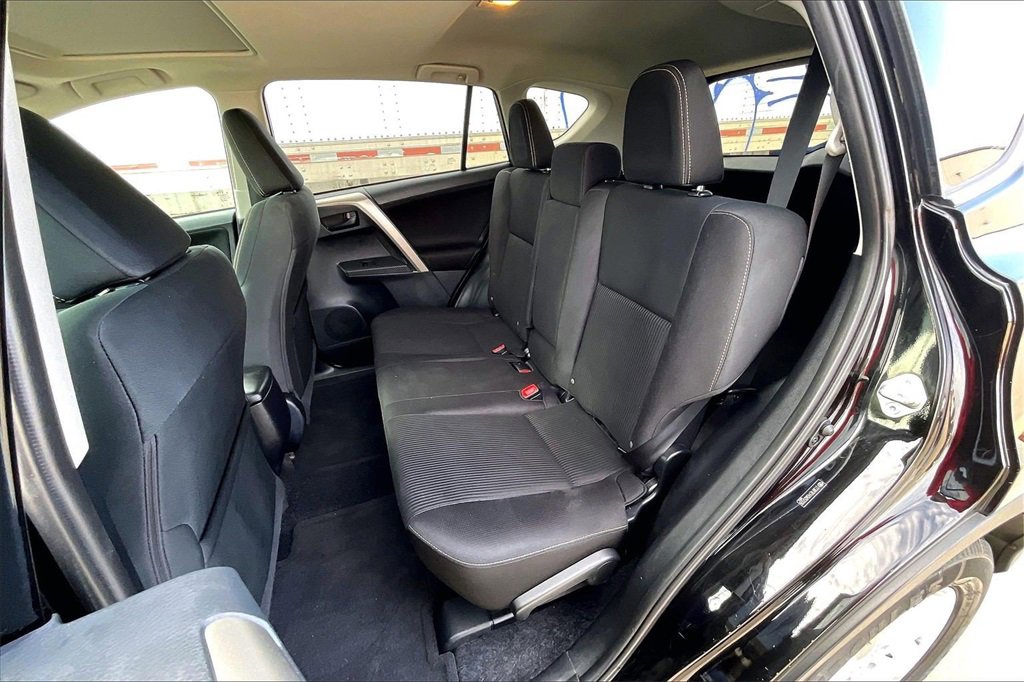 Used 2013 Toyota RAV4 XLE image 26