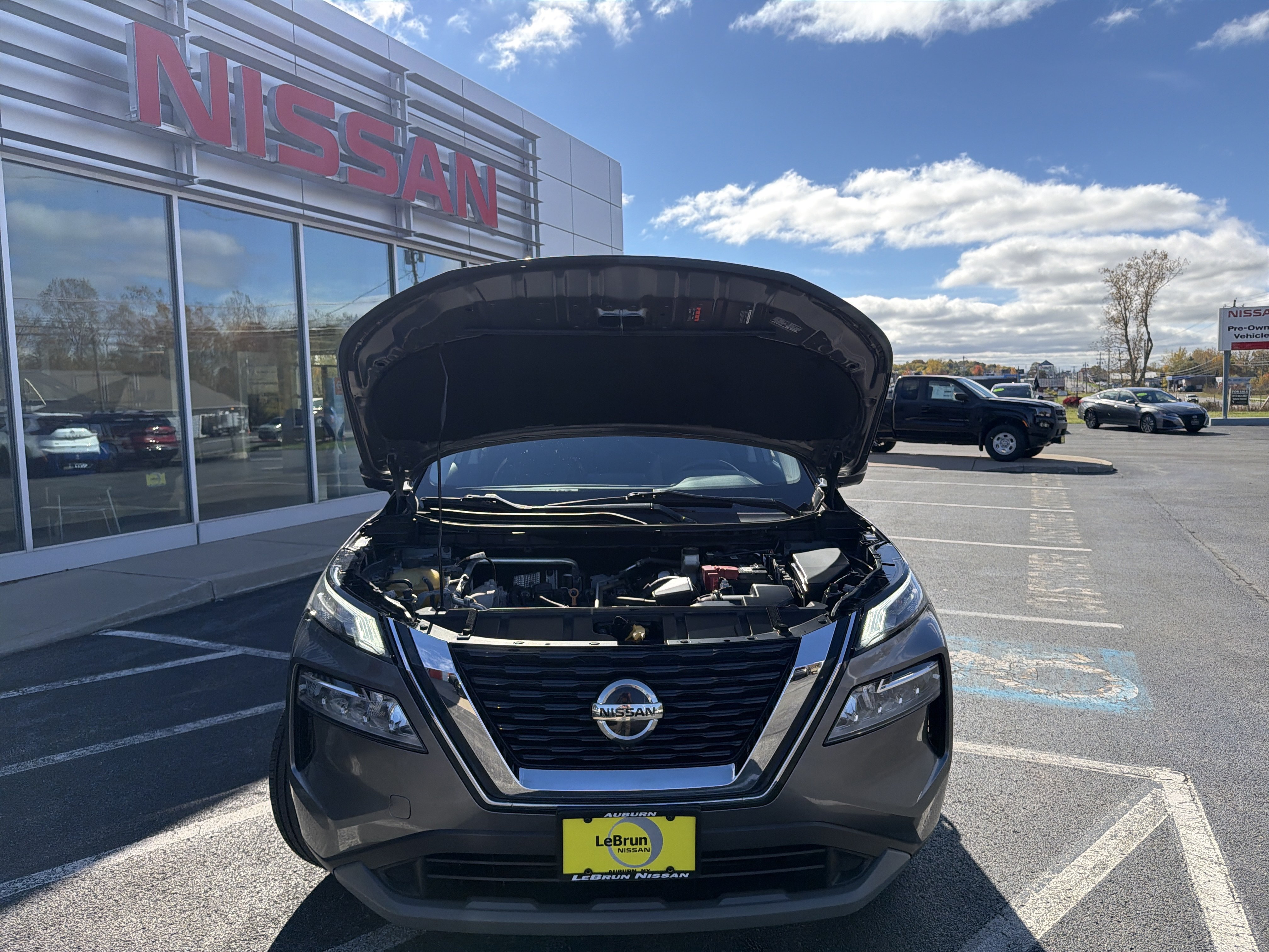 Used 2021 Nissan Rogue SV w/ Premium Package AWD/4WD image 18