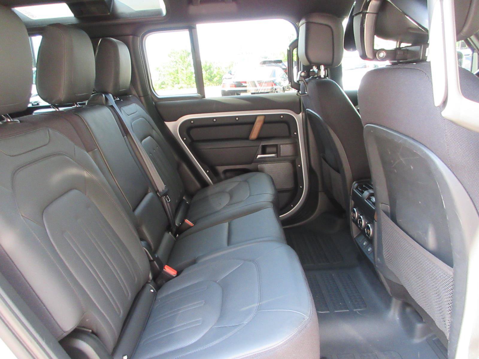 Used 2023 Land Rover Defender 110 X AWD/4WD image 27