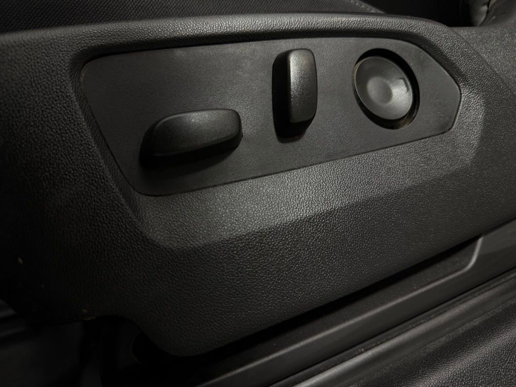 Used 2024 GMC Sierra 3500 SLE w/ SLE Convenience Package image 24