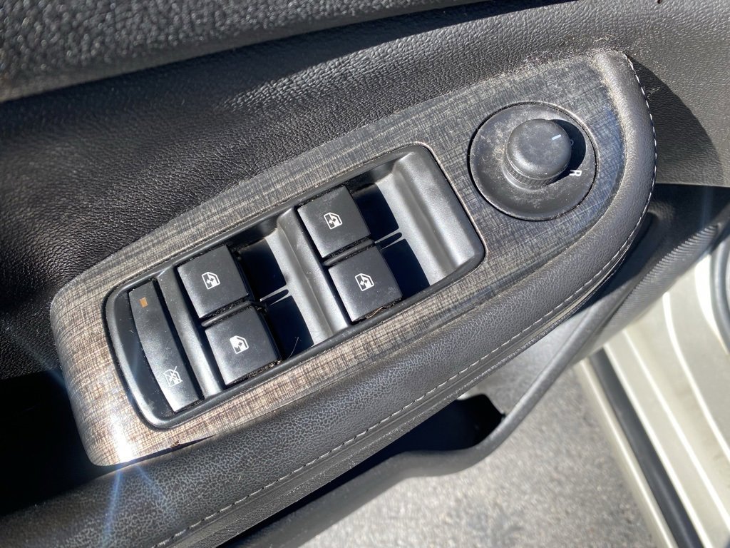 Used 2016 Chevrolet Malibu LT w/ Power Convenience Package image 12