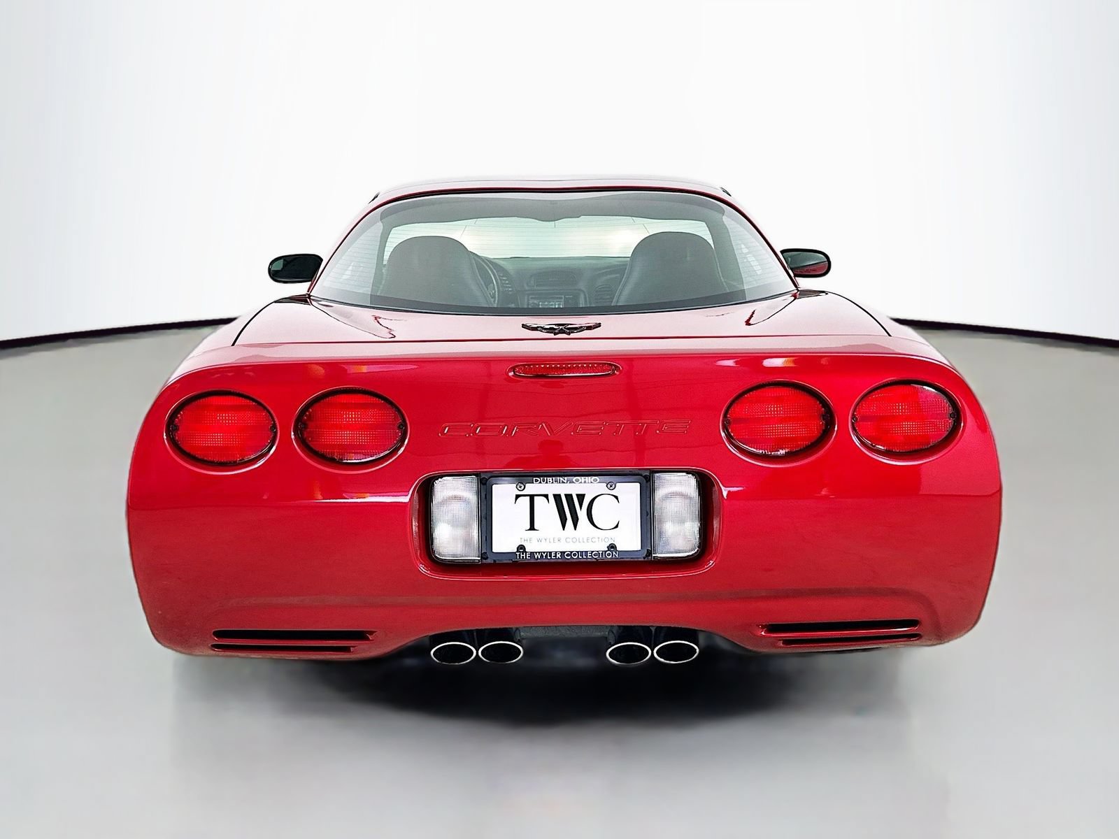 Used 2002 Chevrolet Corvette Coupe w/ Preferred Equipment Group2 RWD image 6