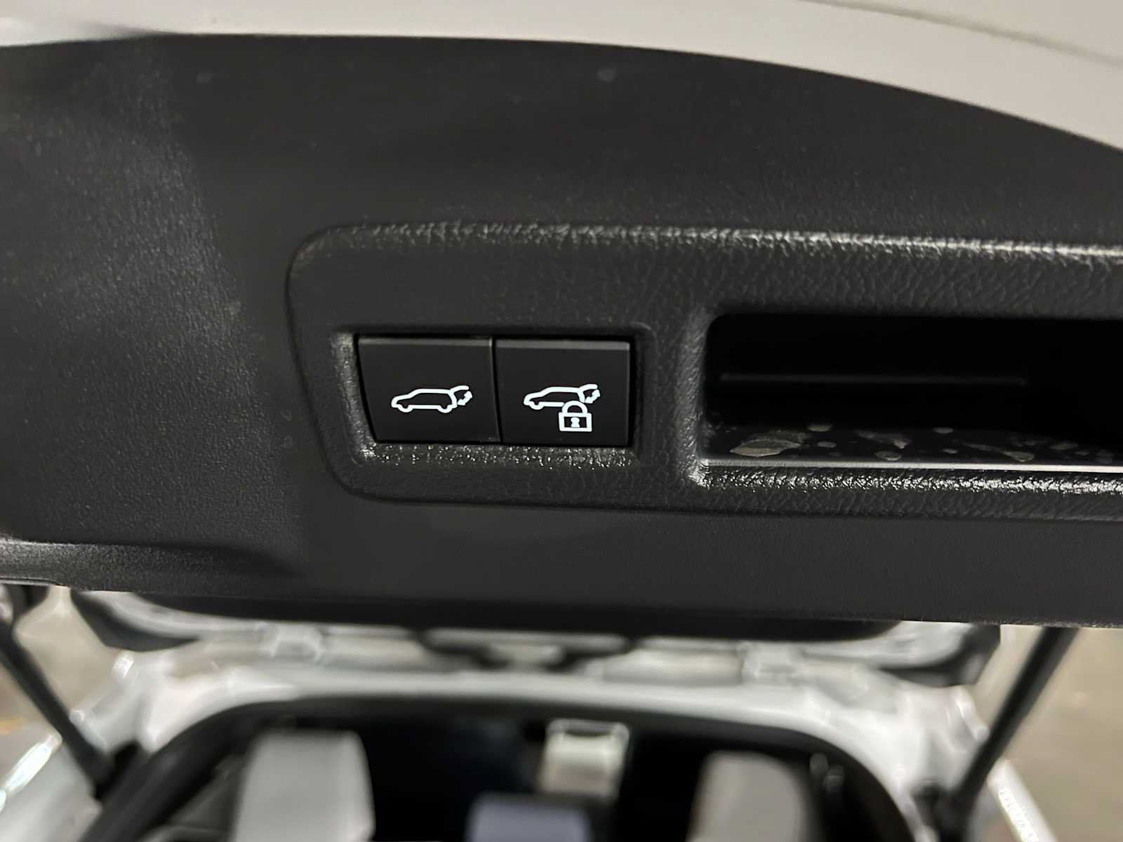 Used 2025 Subaru Solterra w/ Limited Package AWD/4WD image 17