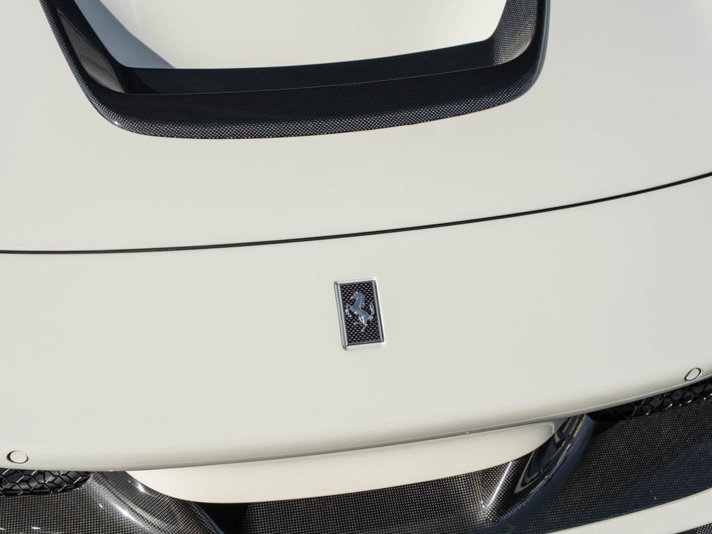 Used 2020 Ferrari F8 Tributo image 11