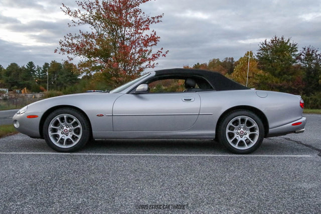 Used 2001 Jaguar XK8 Convertible image 16