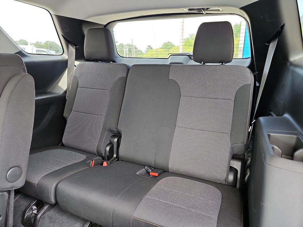 Certified 2021 Chevrolet Traverse LT FWD image 11