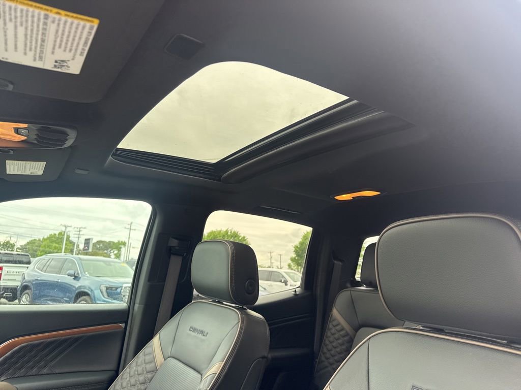Certified 2023 GMC Canyon Denali AWD/4WD image 13