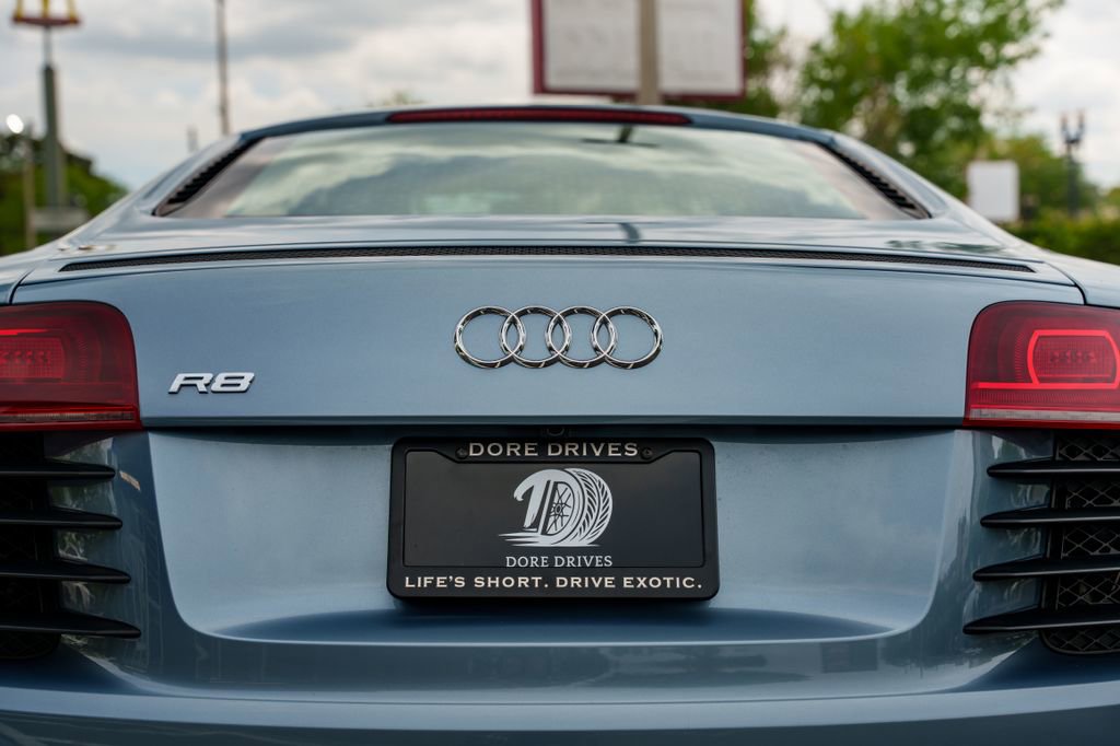 Used 2010 Audi R8 V8 image 28