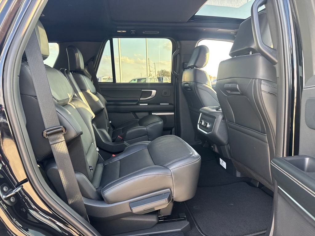 New 2025 Ford Expedition Platinum w/ Stealth Performance Package AWD/4WD image 14