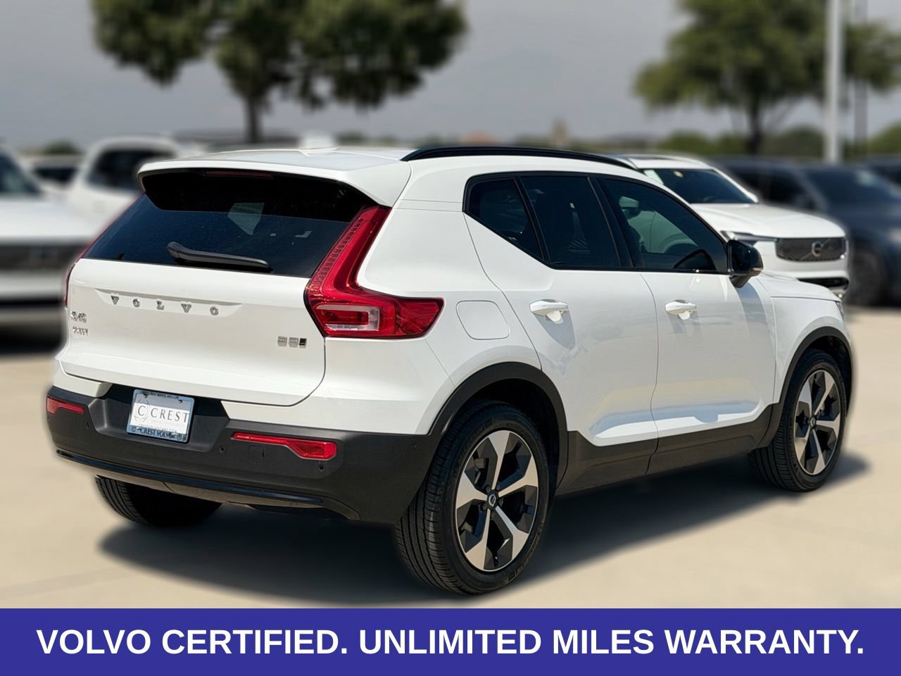 Certified 2026 Volvo XC40 B5 Plus AWD/4WD image 6