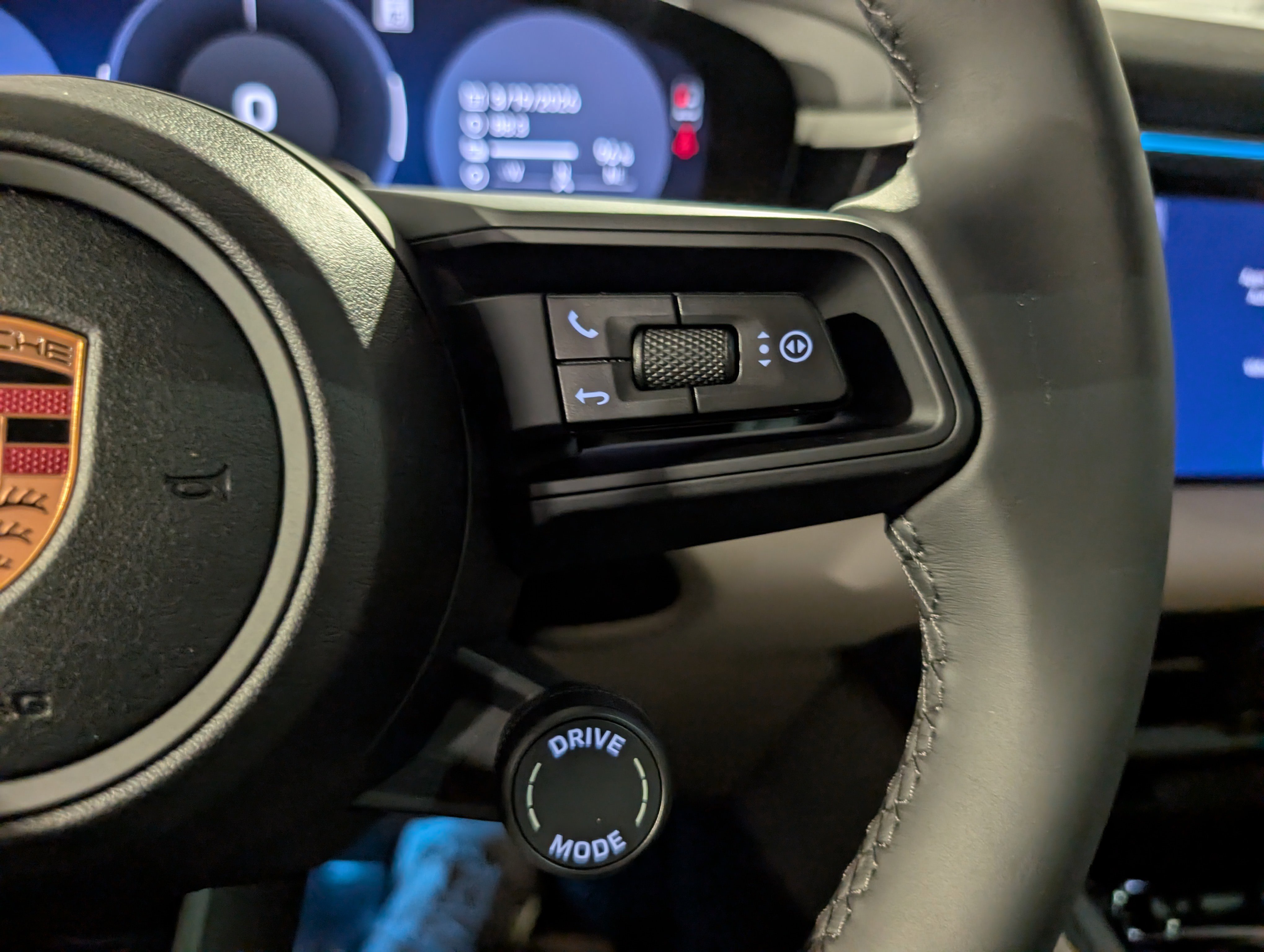 New 2026 Porsche Macan 4 Electric image 28