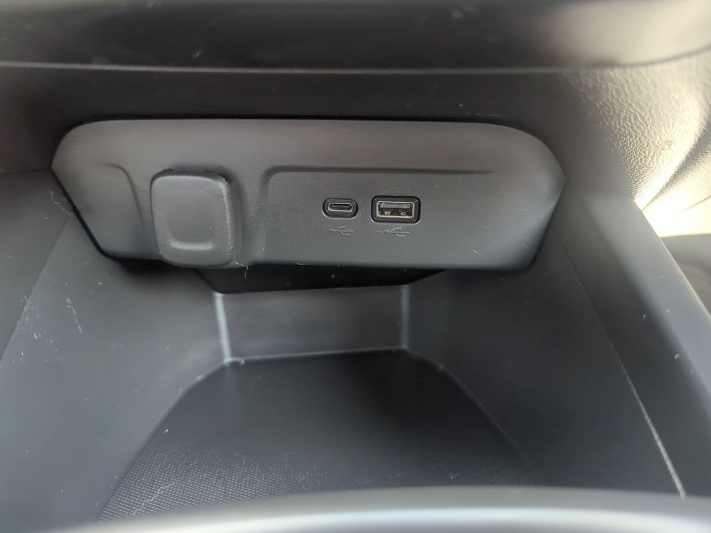Certified 2024 Chevrolet Trax RS w/ Driver Confidence Package FWD image 23