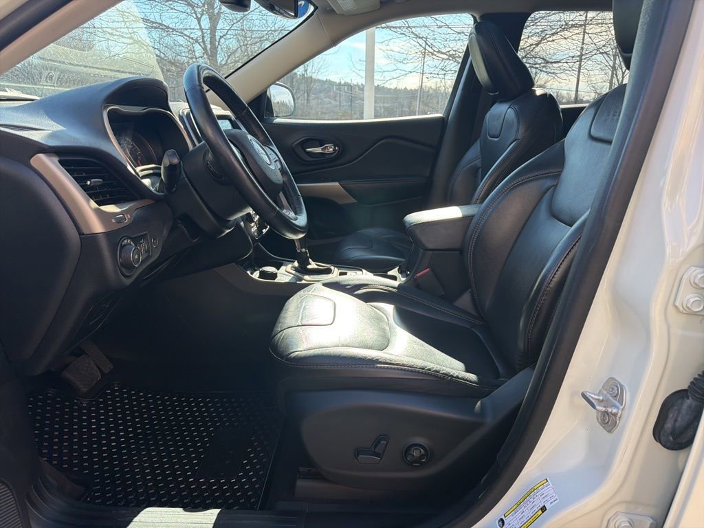 Used 2018 Jeep Cherokee Limited w/ High Altitude Package image 16