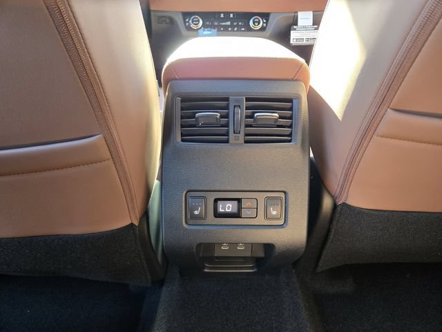 New 2026 Mitsubishi Outlander SEL FWD image 11