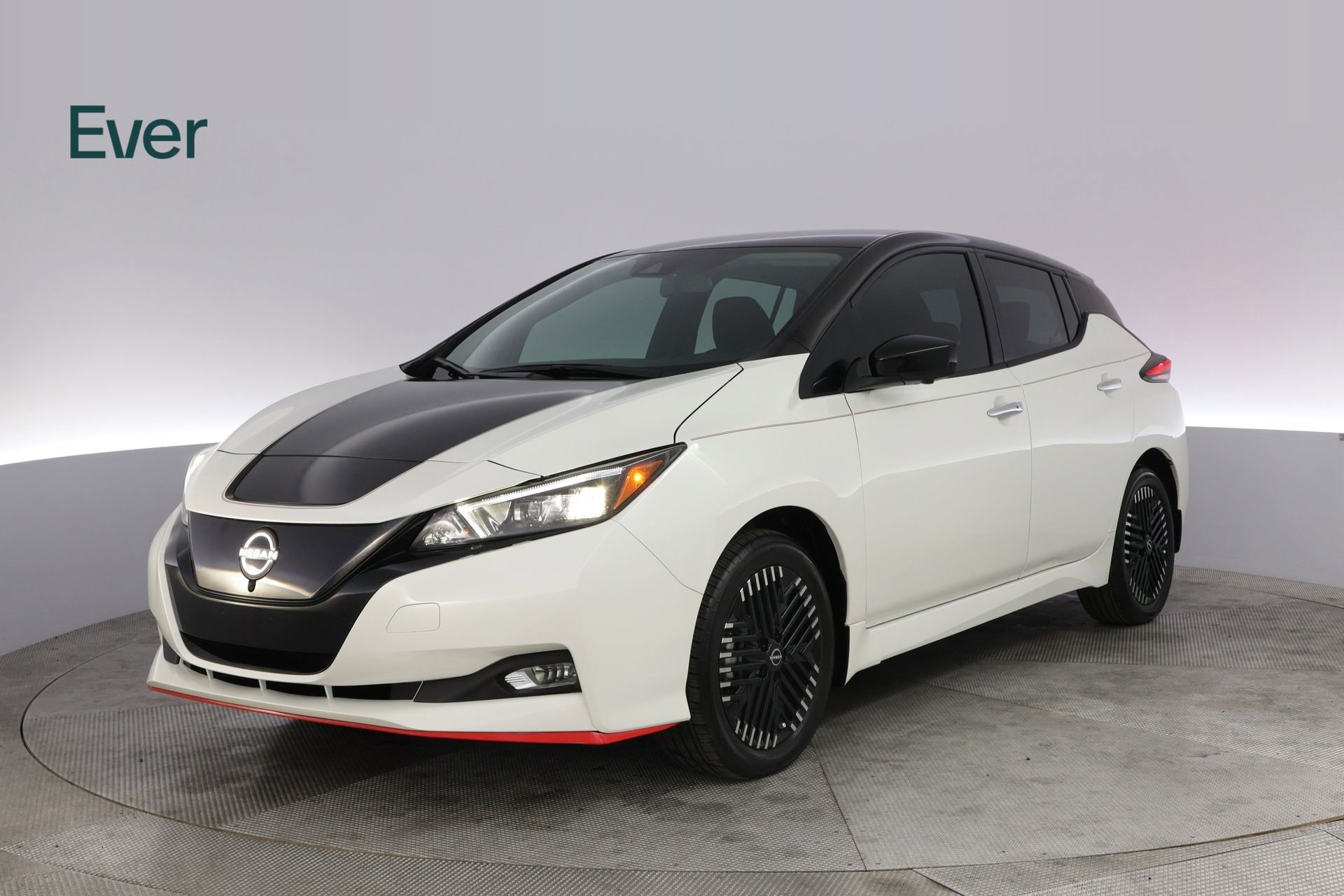 Used 2025 Nissan Leaf SV Plus FWD image 2