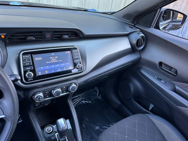Used 2018 Nissan Kicks S image 19