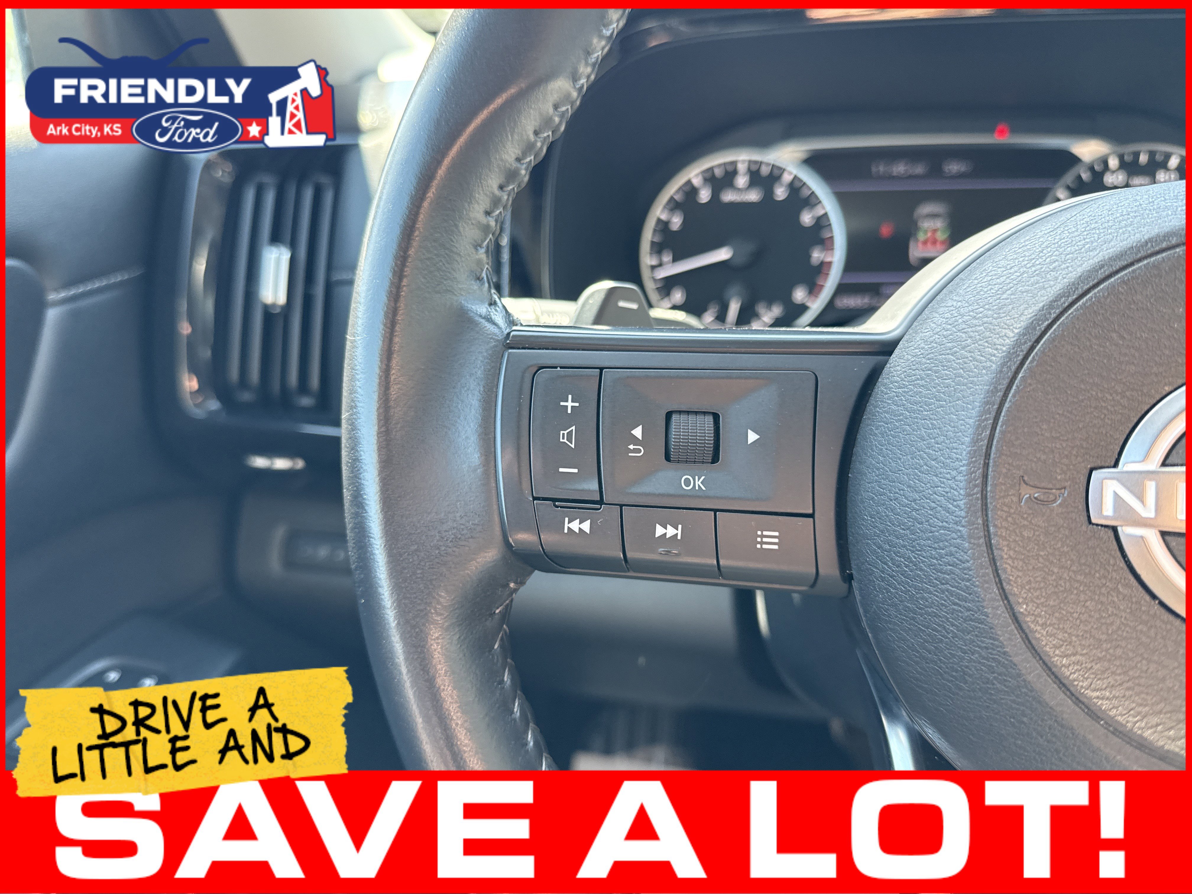 Used 2024 Nissan Pathfinder SV FWD image 30