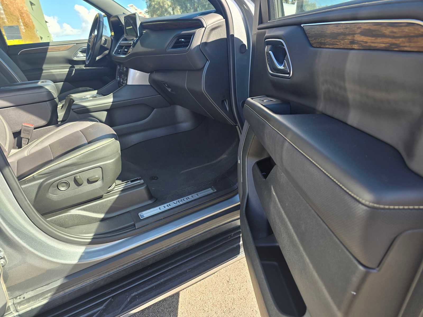 Used 2024 Chevrolet Tahoe Premier image 10