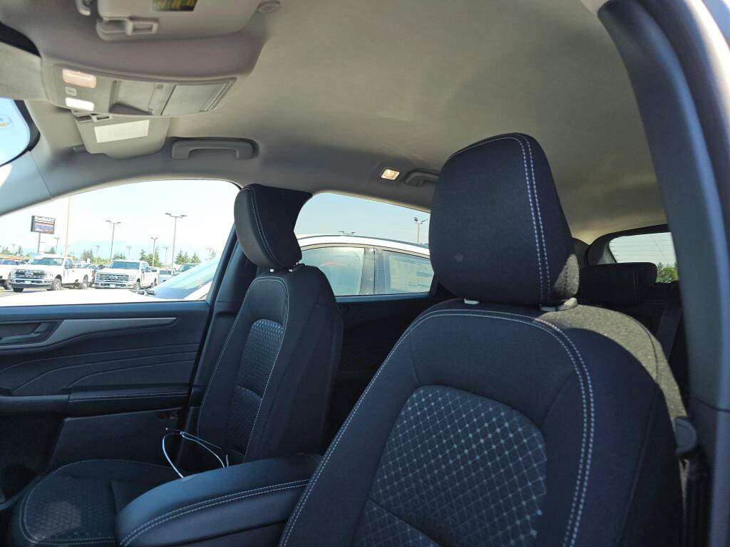 New 2025 Ford Escape Active AWD/4WD image 22