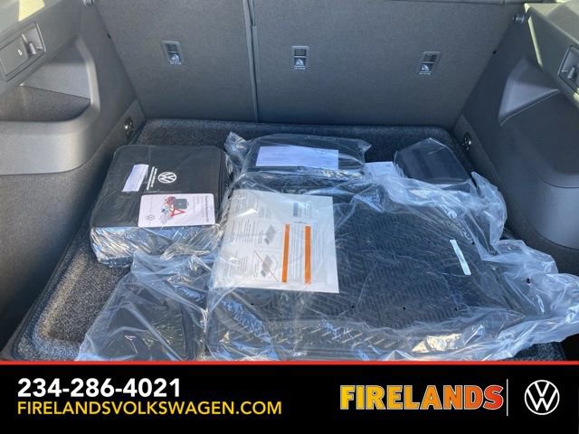 New 2025 Volkswagen Tiguan SE image 59