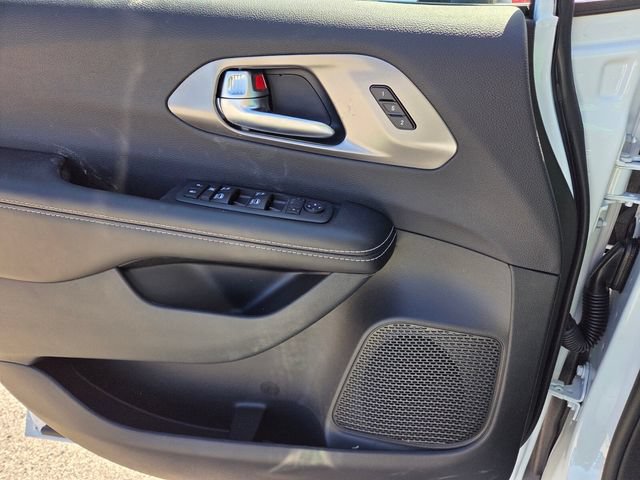 New 2026 Chrysler Pacifica Select FWD image 18