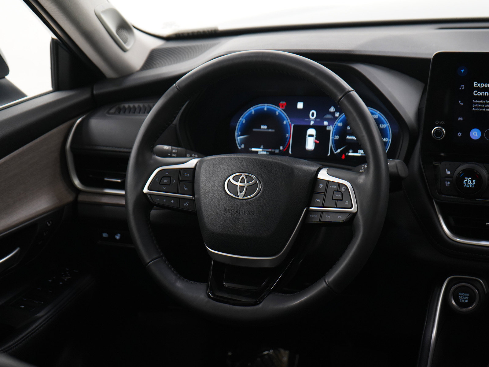 Used 2024 Toyota Grand Highlander AWD image 17