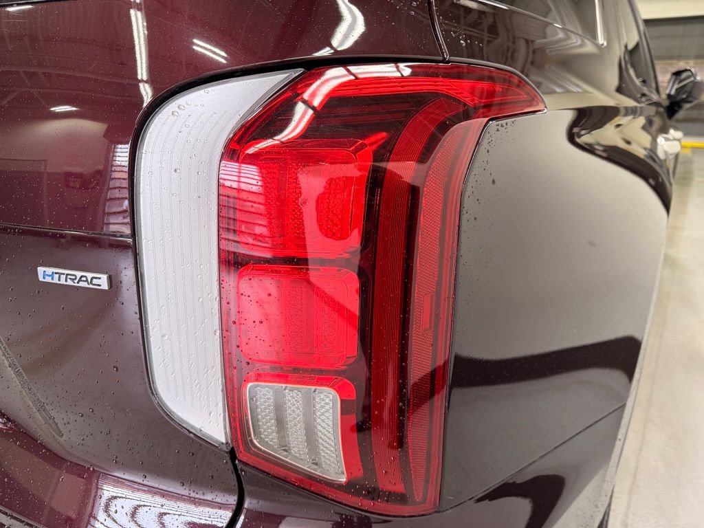 Used 2023 Hyundai Palisade Calligraphy image 3