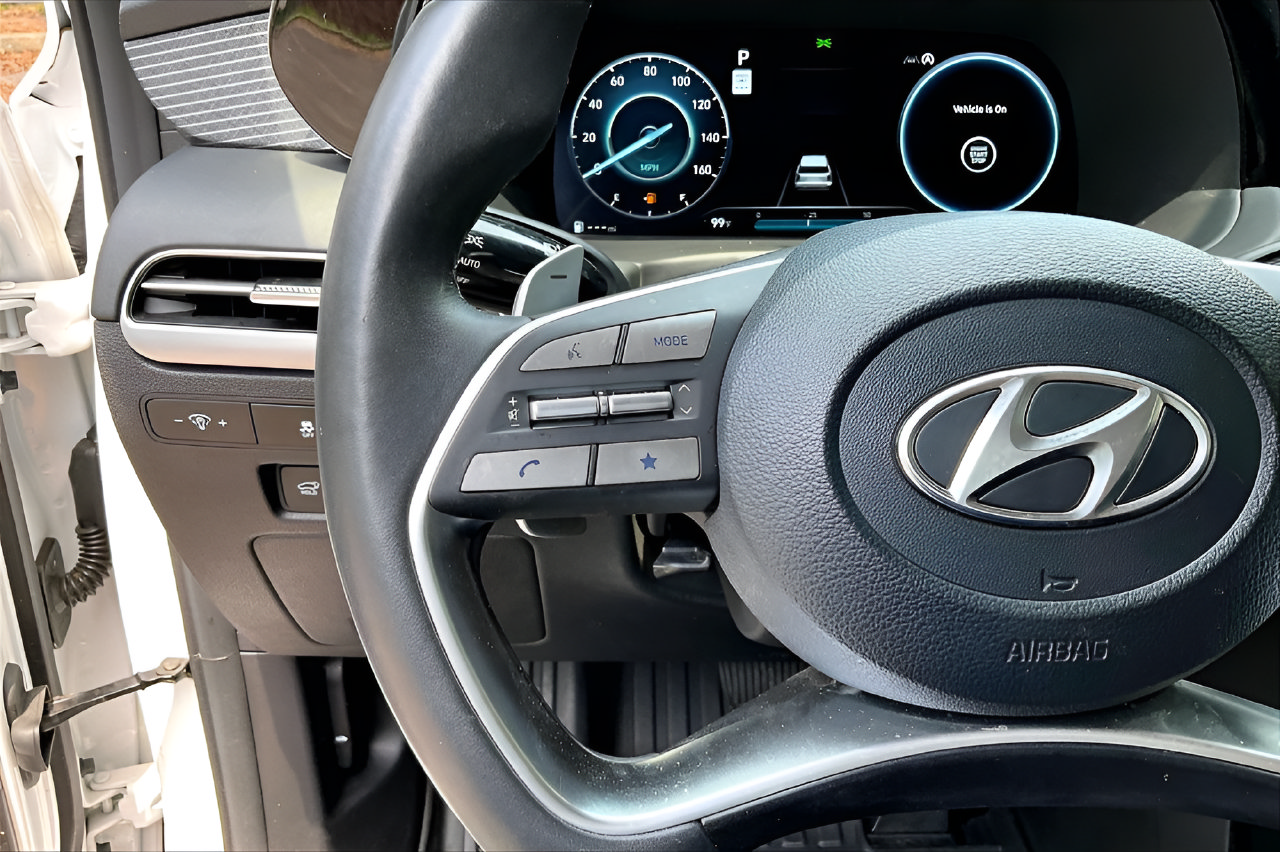 Used 2024 Hyundai Palisade Limited FWD image 10