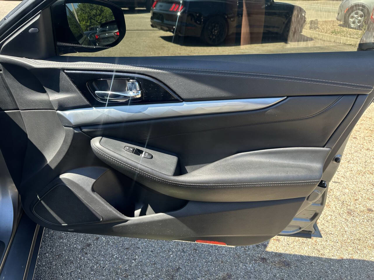 Used 2020 Nissan Maxima 3.5 SV w/ Floor Mat Group FWD image 22