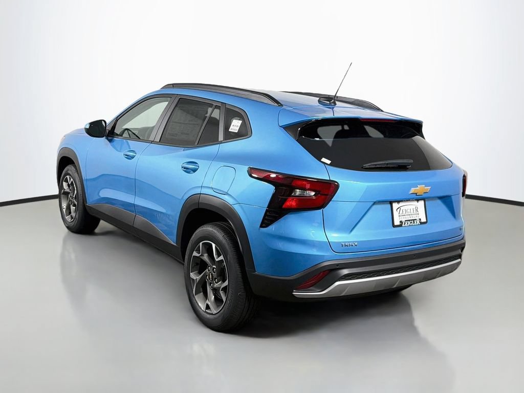 New 2026 Chevrolet Trax LT w/ Driver Confidence Package FWD image 5
