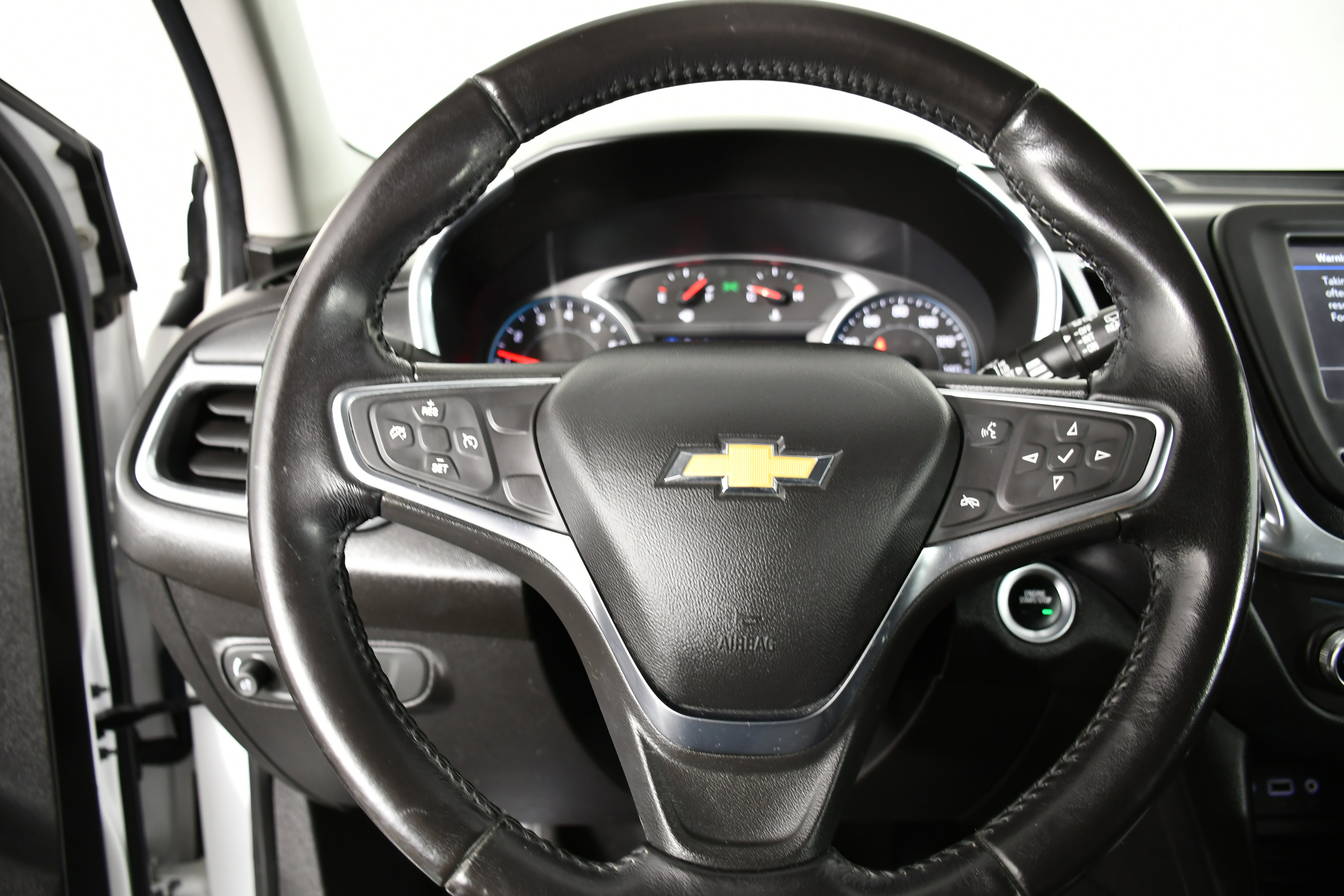 Used 2019 Chevrolet Equinox LT image 19