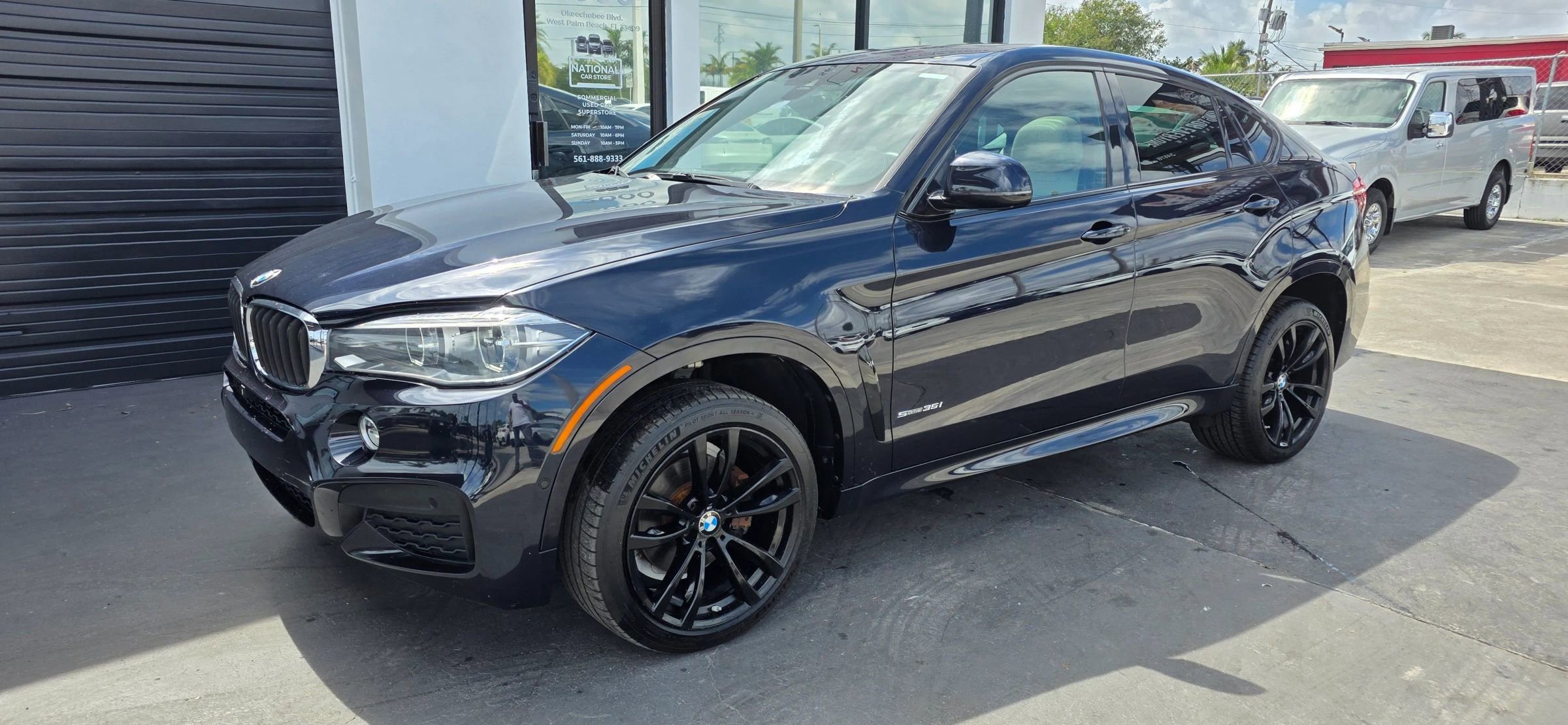 Used 2018 BMW X6 sDrive35i RWD image 3