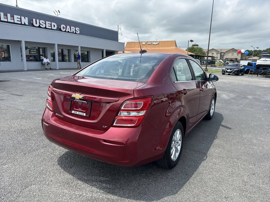 Used 2017 Chevrolet Sonic LT FWD image 5