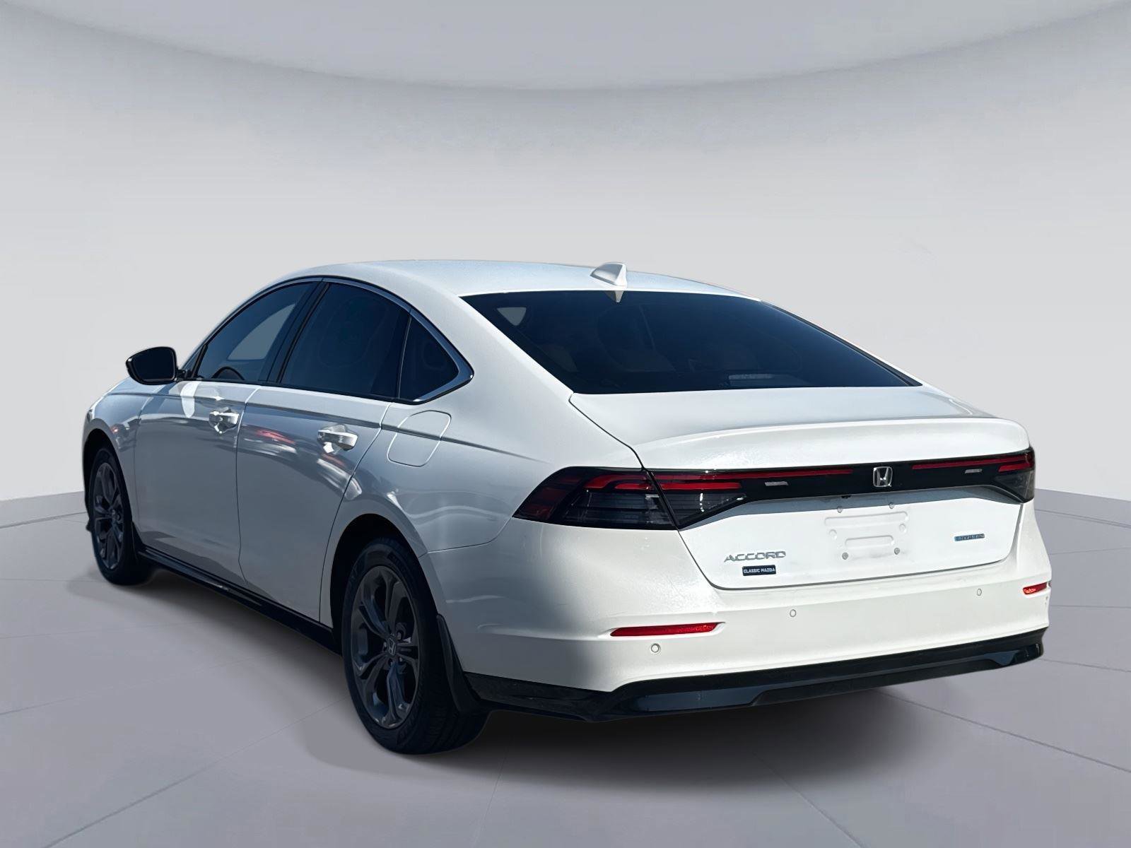 Used 2023 Honda Accord EX-L image 5