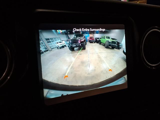 Used 2022 Jeep Wrangler Unlimited Sahara w/ Dual Top Group AWD/4WD image 11