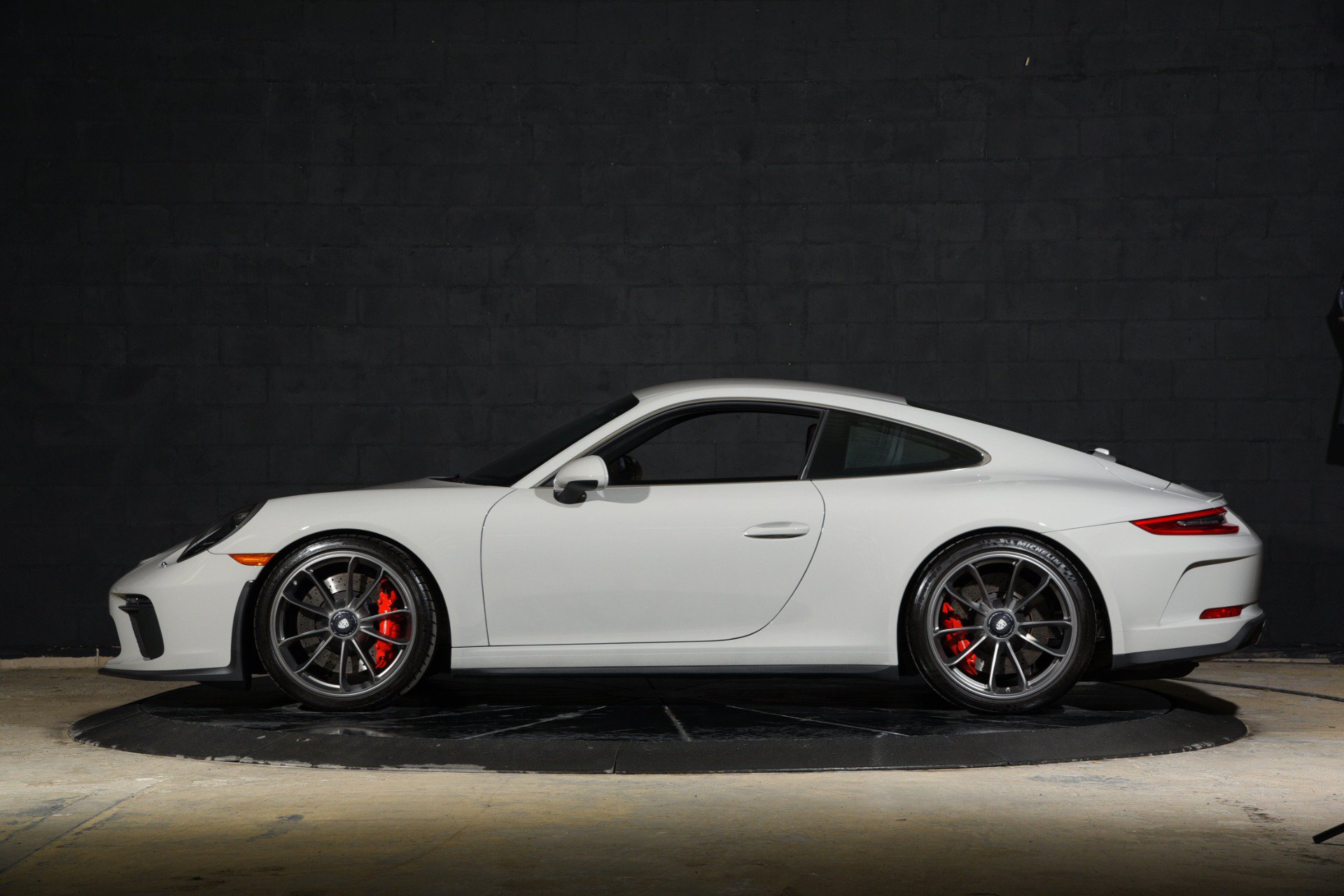 Used 2019 Porsche 911 GT3 RWD image 18